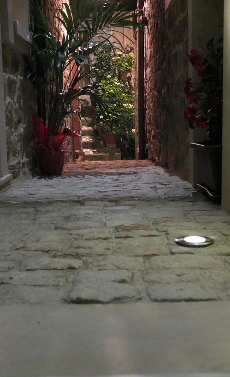 Notti O' Tunn Luxury Rooms In Centro Geraci Siculo المظهر الخارجي الصورة